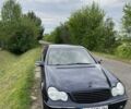 Синій Мерседес Ц-Клас, об'ємом двигуна 2 л та пробігом 263 тис. км за 4000 $, фото 1 на Automoto.ua