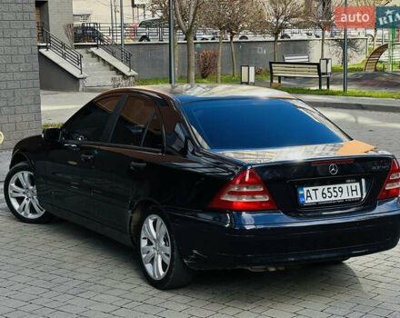 Синій Мерседес Ц-Клас, об'ємом двигуна 2 л та пробігом 295 тис. км за 3499 $, фото 5 на Automoto.ua