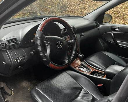 Синий Мерседес Ц-Класс, объемом двигателя 2.15 л и пробегом 370 тыс. км за 2400 $, фото 7 на Automoto.ua