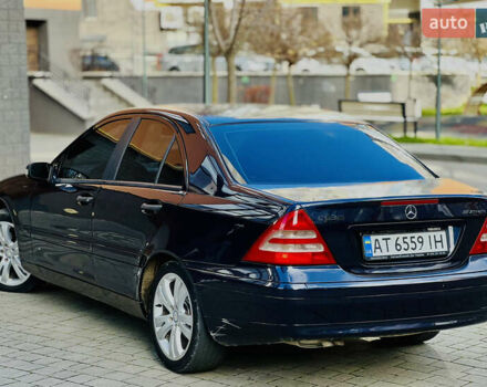 Синій Мерседес Ц-Клас, об'ємом двигуна 2 л та пробігом 295 тис. км за 3499 $, фото 6 на Automoto.ua