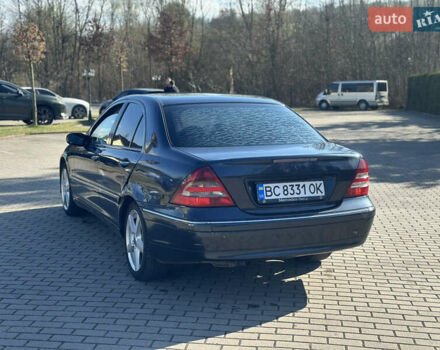 Синій Мерседес Ц-Клас, об'ємом двигуна 2 л та пробігом 260 тис. км за 4300 $, фото 3 на Automoto.ua