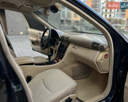 Синій Мерседес Ц-Клас, об'ємом двигуна 2 л та пробігом 295 тис. км за 3499 $, фото 20 на Automoto.ua