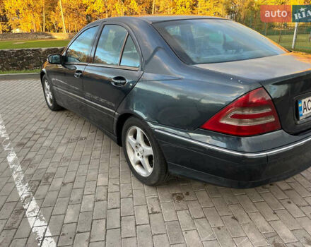 Мерседес Ц-Класс 2001 в Луцке на Automoto.ua Синий Мерседес Ц-Класс, объемом двигателя 2.2 л и пробегом 330 тыс. км за 5800 $, фото 2 на Automoto.ua