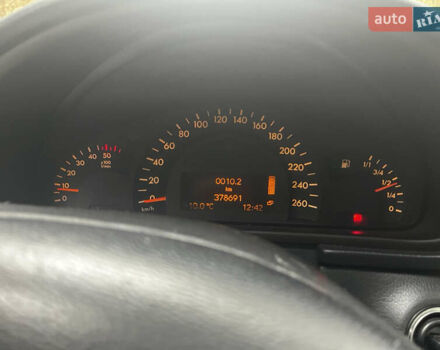 Синий Мерседес Ц-Класс, объемом двигателя 2.15 л и пробегом 370 тыс. км за 2400 $, фото 10 на Automoto.ua