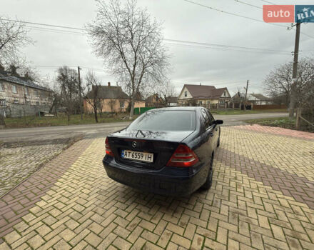 Синій Мерседес Ц-Клас, об'ємом двигуна 2 л та пробігом 305 тис. км за 4000 $, фото 9 на Automoto.ua
