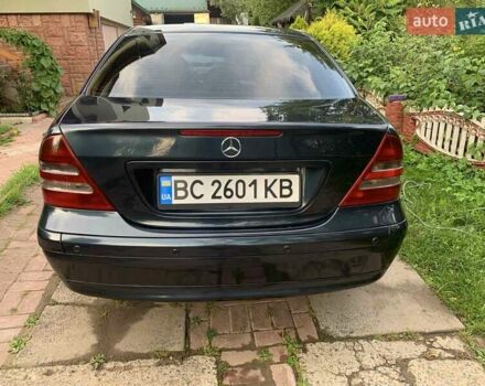 Синій Мерседес Ц-Клас, об'ємом двигуна 2.15 л та пробігом 330 тис. км за 5600 $, фото 11 на Automoto.ua