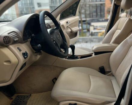 Синій Мерседес Ц-Клас, об'ємом двигуна 2 л та пробігом 295 тис. км за 3499 $, фото 12 на Automoto.ua