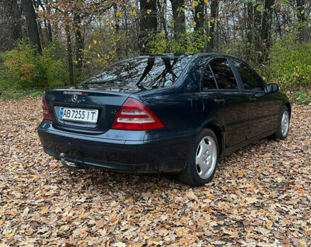 Синий Мерседес Ц-Класс, объемом двигателя 2.2 л и пробегом 440 тыс. км за 2900 $, фото 14 на Automoto.ua