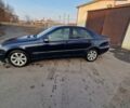 Синий Мерседес Ц-Класс, объемом двигателя 1.8 л и пробегом 320 тыс. км за 2350 $, фото 2 на Automoto.ua