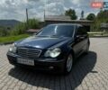 Синий Мерседес Ц-Класс, объемом двигателя 2.69 л и пробегом 450 тыс. км за 4199 $, фото 1 на Automoto.ua