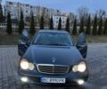 Синій Мерседес Ц-Клас, об'ємом двигуна 2 л та пробігом 263 тис. км за 4800 $, фото 2 на Automoto.ua