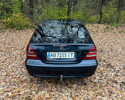 Синий Мерседес Ц-Класс, объемом двигателя 2.2 л и пробегом 440 тыс. км за 2900 $, фото 12 на Automoto.ua