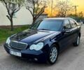 Синий Мерседес Ц-Класс, объемом двигателя 2 л и пробегом 430 тыс. км за 3550 $, фото 1 на Automoto.ua