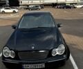 Синій Мерседес Ц-Клас, об'ємом двигуна 2 л та пробігом 260 тис. км за 3600 $, фото 1 на Automoto.ua