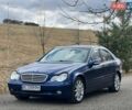 Синій Мерседес Ц-Клас, об'ємом двигуна 2 л та пробігом 311 тис. км за 4200 $, фото 1 на Automoto.ua