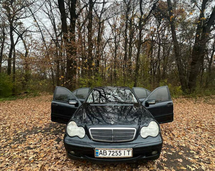 Синий Мерседес Ц-Класс, объемом двигателя 2.2 л и пробегом 440 тыс. км за 2900 $, фото 9 на Automoto.ua