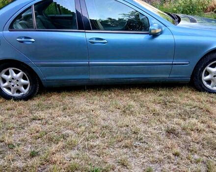 Синій Мерседес Ц-Клас, об'ємом двигуна 2.1 л та пробігом 240 тис. км за 5000 $, фото 1 на Automoto.ua