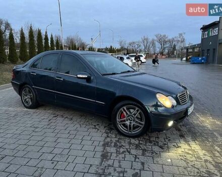 Синій Мерседес Ц-Клас, об'ємом двигуна 2 л та пробігом 263 тис. км за 4800 $, фото 3 на Automoto.ua