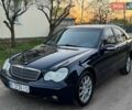 Синий Мерседес Ц-Класс, объемом двигателя 2 л и пробегом 432 тыс. км за 3550 $, фото 1 на Automoto.ua