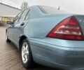 Синій Мерседес Ц-Клас, об'ємом двигуна 2 л та пробігом 537 тис. км за 2500 $, фото 2 на Automoto.ua