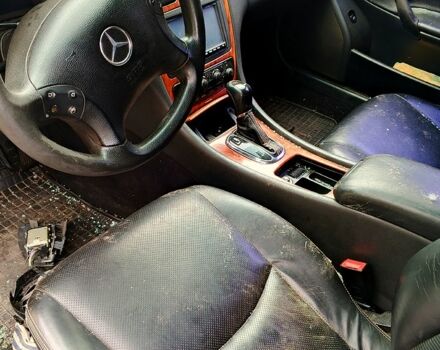 Мерседес Ц-Класс 2002 в Павлограде на Automoto.ua Синий Мерседес Ц-Класс, объемом двигателя 1.8 л и пробегом 128 тыс. км за 3000 $, фото 4 на Automoto.ua