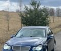 Синій Мерседес Ц-Клас, об'ємом двигуна 2 л та пробігом 311 тис. км за 4200 $, фото 1 на Automoto.ua