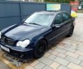 Синий Мерседес Ц-Класс, объемом двигателя 2.69 л и пробегом 231 тыс. км за 4100 $, фото 1 на Automoto.ua