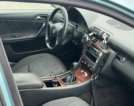 Синій Мерседес Ц-Клас, об'ємом двигуна 2 л та пробігом 537 тис. км за 2500 $, фото 6 на Automoto.ua