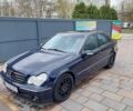 Синий Мерседес Ц-Класс, объемом двигателя 2.69 л и пробегом 231 тыс. км за 3900 $, фото 7 на Automoto.ua