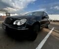 Синій Мерседес Ц-Клас, об'ємом двигуна 2 л та пробігом 260 тис. км за 3600 $, фото 4 на Automoto.ua
