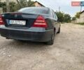 Синий Мерседес Ц-Класс, объемом двигателя 2 л и пробегом 308 тыс. км за 4600 $, фото 4 на Automoto.ua
