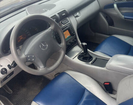 Синий Мерседес Ц-Класс, объемом двигателя 2.15 л и пробегом 430 тыс. км за 4499 $, фото 9 на Automoto.ua