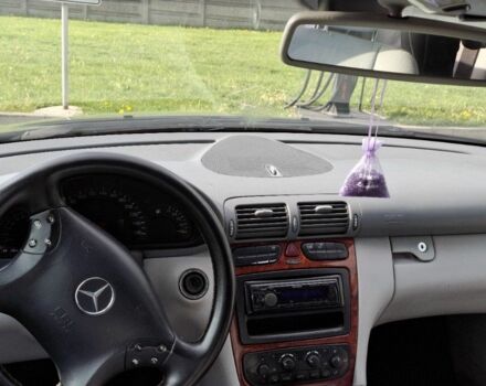 Синій Мерседес Ц-Клас, об'ємом двигуна 1.8 л та пробігом 401 тис. км за 4800 $, фото 16 на Automoto.ua