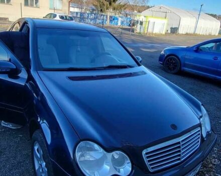 Синій Мерседес Ц-Клас, об'ємом двигуна 1.8 л та пробігом 401 тис. км за 4800 $, фото 3 на Automoto.ua