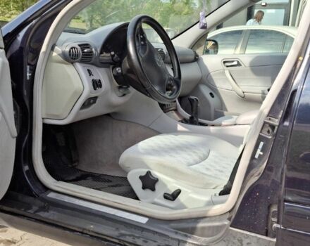 Синій Мерседес Ц-Клас, об'ємом двигуна 1.8 л та пробігом 401 тис. км за 4800 $, фото 19 на Automoto.ua