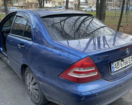 Синій Мерседес Ц-Клас, об'ємом двигуна 1.8 л та пробігом 335 тис. км за 3400 $, фото 1 на Automoto.ua