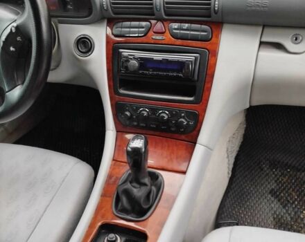 Синій Мерседес Ц-Клас, об'ємом двигуна 1.8 л та пробігом 401 тис. км за 4800 $, фото 1 на Automoto.ua