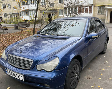 Синій Мерседес Ц-Клас, об'ємом двигуна 1.8 л та пробігом 335 тис. км за 3400 $, фото 12 на Automoto.ua