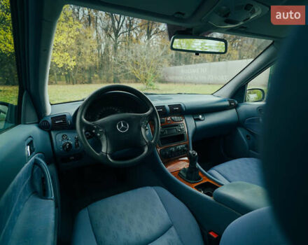 Синий Мерседес Ц-Класс, объемом двигателя 2.15 л и пробегом 459 тыс. км за 4500 $, фото 23 на Automoto.ua