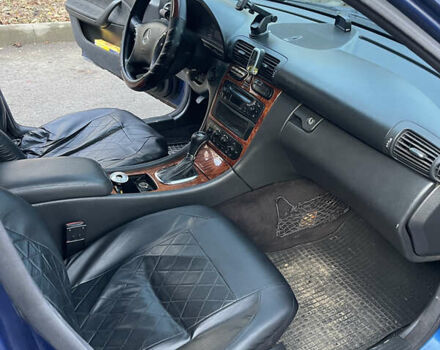 Синій Мерседес Ц-Клас, об'ємом двигуна 1.8 л та пробігом 335 тис. км за 3400 $, фото 5 на Automoto.ua