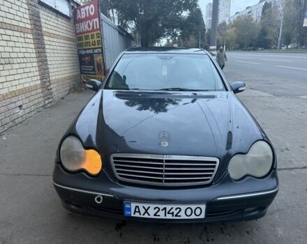 Мерседес Ц-Класс 2003 в Харькове на Automoto.ua Синий Мерседес Ц-Класс, объемом двигателя 2.1 л и пробегом 358 тыс. км за 2600 $, фото 1 на Automoto.ua