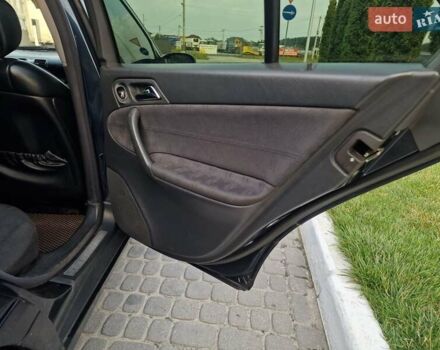 Синій Мерседес Ц-Клас, об'ємом двигуна 1.8 л та пробігом 390 тис. км за 3650 $, фото 10 на Automoto.ua