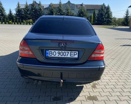 Синий Мерседес Ц-Класс, объемом двигателя 2 л и пробегом 260 тыс. км за 4500 $, фото 3 на Automoto.ua