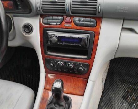 Синій Мерседес Ц-Клас, об'ємом двигуна 1.8 л та пробігом 401 тис. км за 4800 $, фото 6 на Automoto.ua