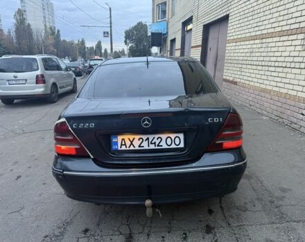 Мерседес Ц-Класс 2003 в Харькове на Automoto.ua Синий Мерседес Ц-Класс, объемом двигателя 2.1 л и пробегом 358 тыс. км за 2600 $, фото 4 на Automoto.ua