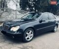 Синий Мерседес Ц-Класс, объемом двигателя 2.7 л и пробегом 370 тыс. км за 5500 $, фото 1 на Automoto.ua