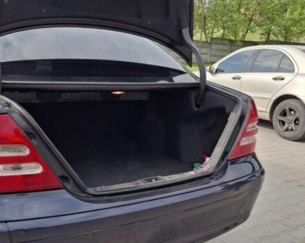 Синій Мерседес Ц-Клас, об'ємом двигуна 1.8 л та пробігом 401 тис. км за 4800 $, фото 22 на Automoto.ua