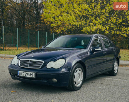 Синий Мерседес Ц-Класс, объемом двигателя 2.15 л и пробегом 459 тыс. км за 4500 $, фото 9 на Automoto.ua