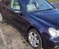 Синий Мерседес Ц-Класс, объемом двигателя 1.8 л и пробегом 352 тыс. км за 4750 $, фото 54 на Automoto.ua