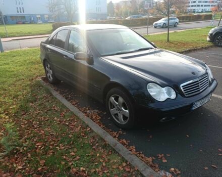 Синій Мерседес Ц-Клас, об'ємом двигуна 1.8 л та пробігом 401 тис. км за 4800 $, фото 13 на Automoto.ua